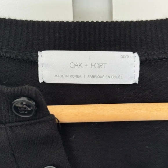 (SOLD) OAK + FORT Black Cropped Sweatshirt - Picture 2 of 3